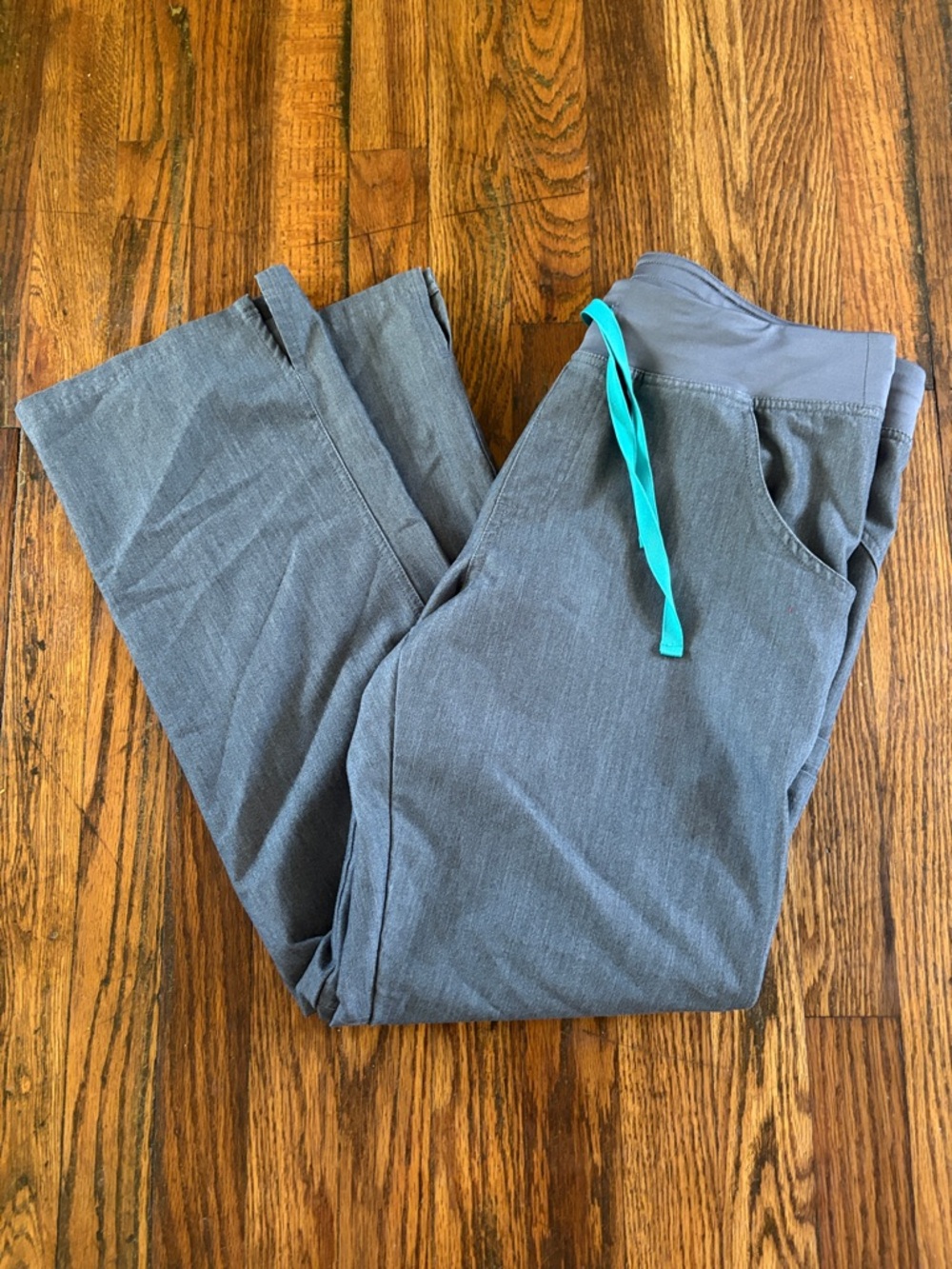 🎉Figs Women's Gray Boot Cut Scrub Pants with Teal Drawstring